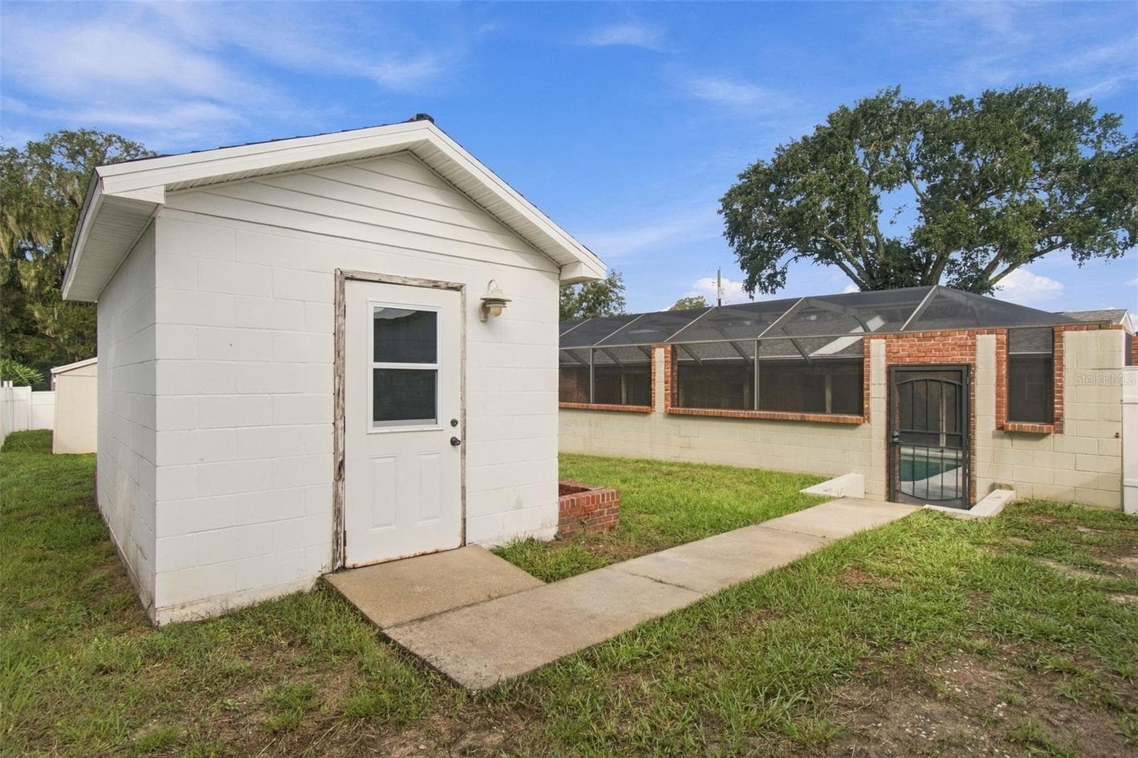 Single Family Residence at 105 ASHBROOK DR, BRANDON, photo 69 of 93