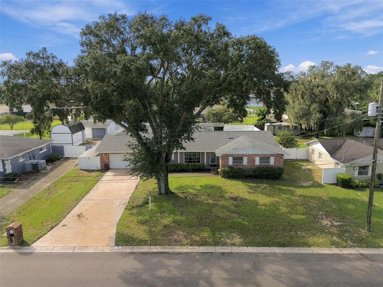 Single Family Residence at 105 ASHBROOK DR, BRANDON, photo 75 of 93