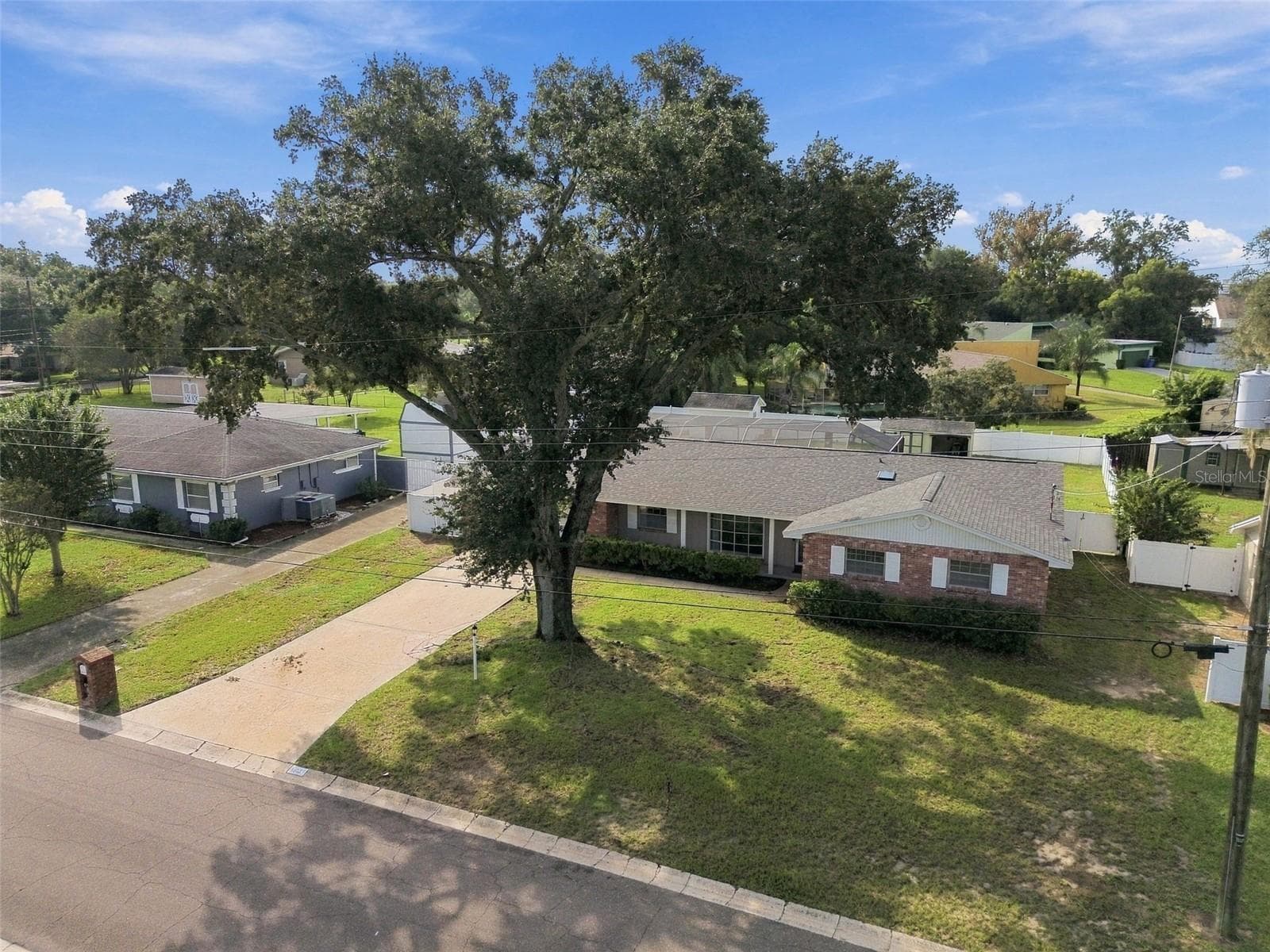 Single Family Residence at 105 ASHBROOK DR, BRANDON, photo 76 of 93