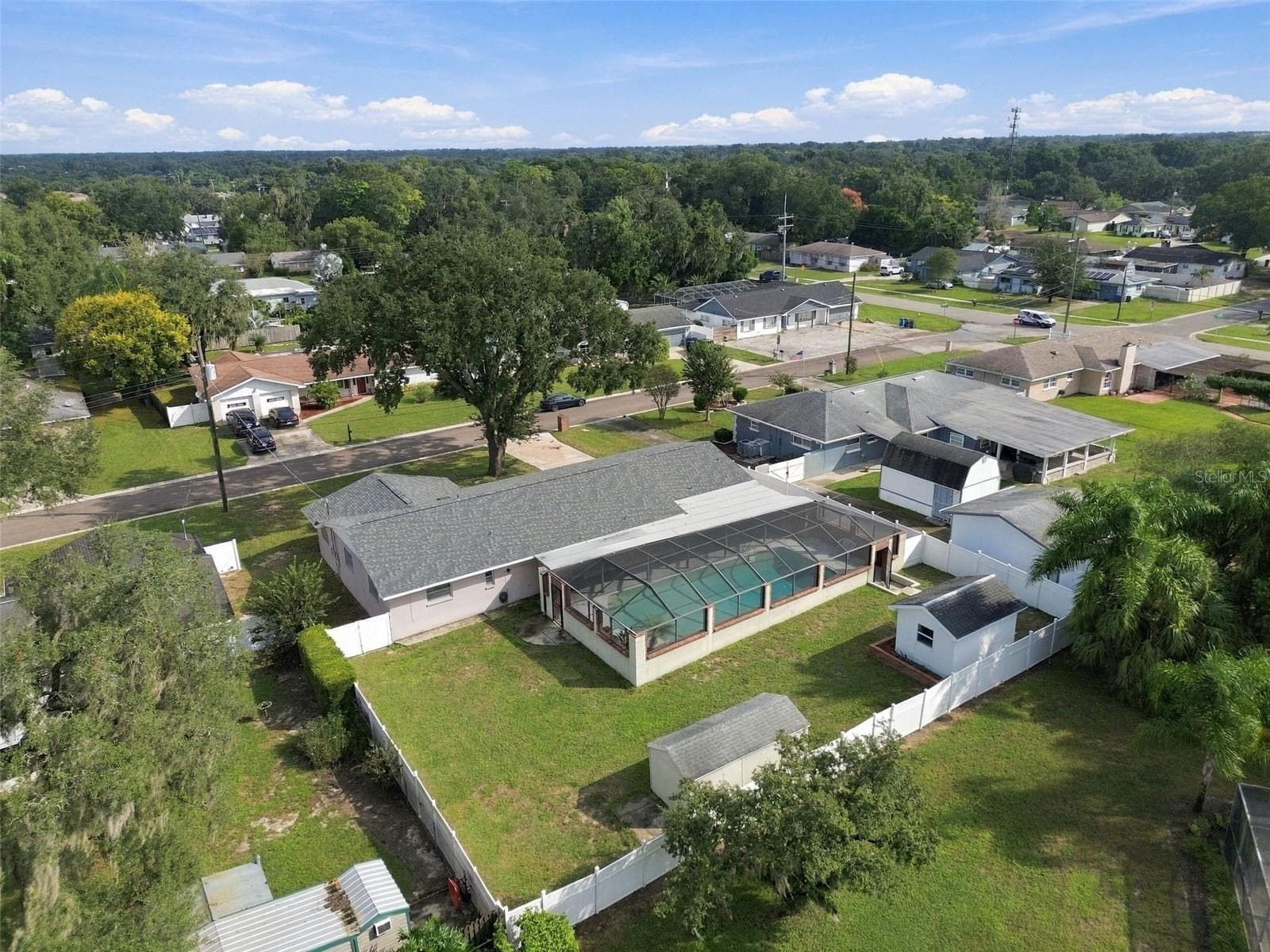 Single Family Residence at 105 ASHBROOK DR, BRANDON, photo 90 of 93