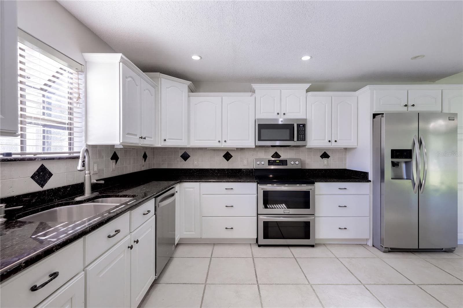 Kitchen - 954 NIBLICK DR, CASSELBERRY
