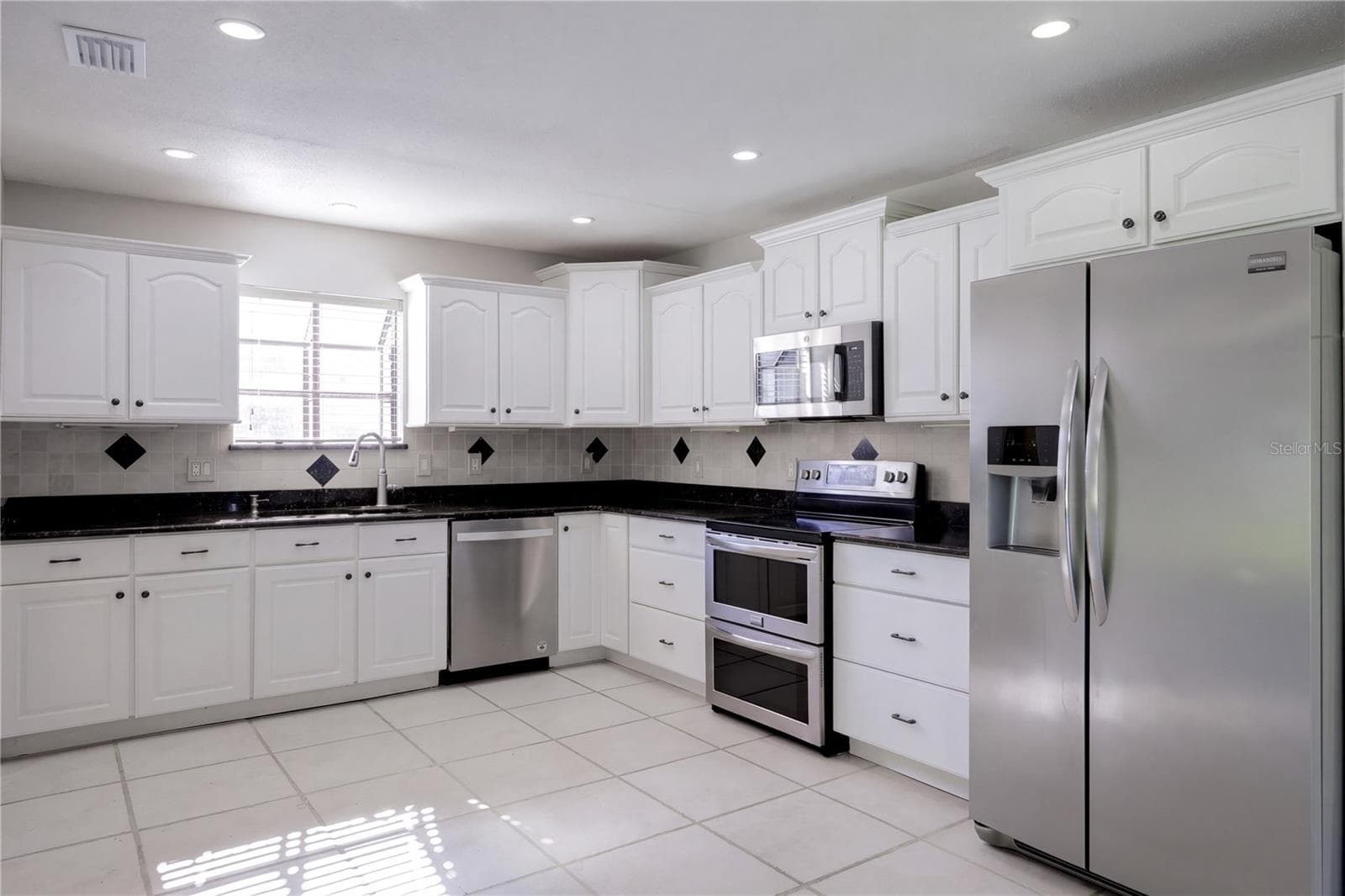 Kitchen - 954 NIBLICK DR, CASSELBERRY