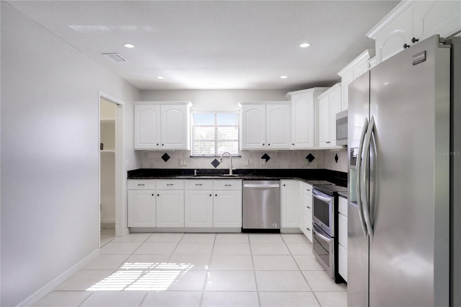 Kitchen - 954 NIBLICK DR, CASSELBERRY