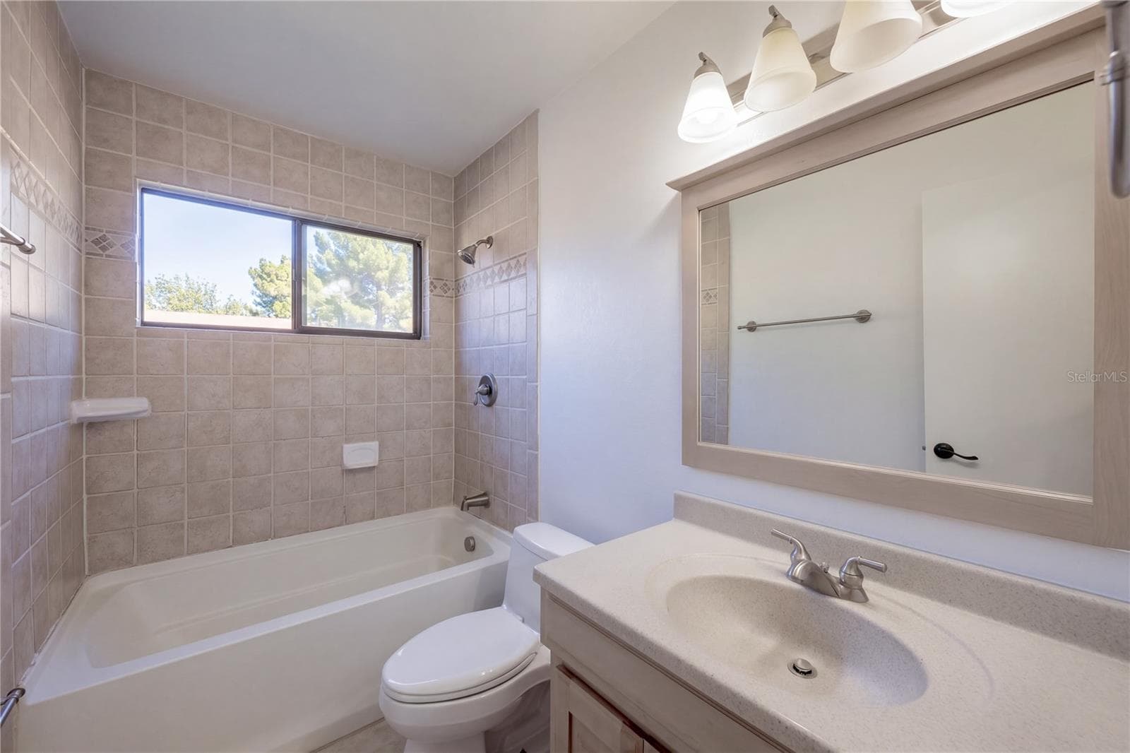 Main Bathroom - 954 NIBLICK DR, CASSELBERRY