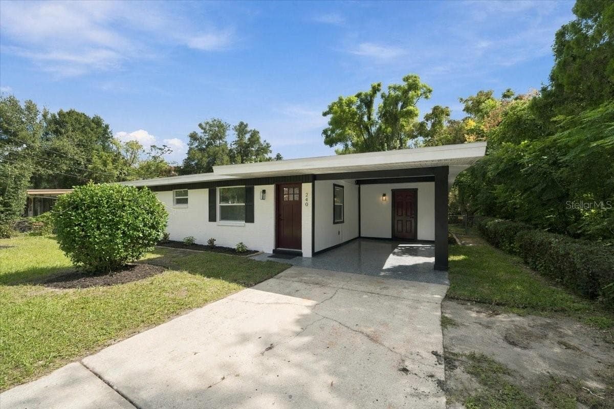 Single Family Residence at 240 WESTWOOD AVE, WINTER HAVEN, photo 2 of 64