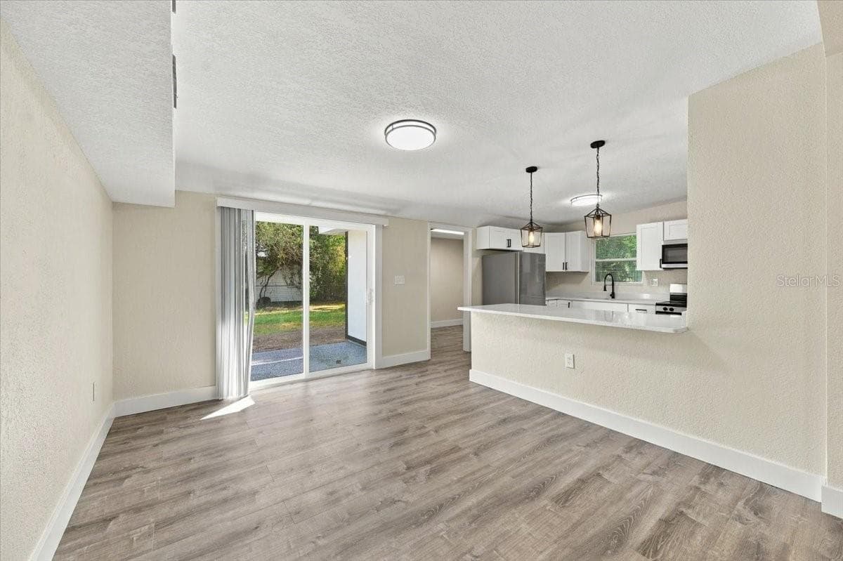 Single Family Residence at 240 WESTWOOD AVE, WINTER HAVEN, photo 16 of 64