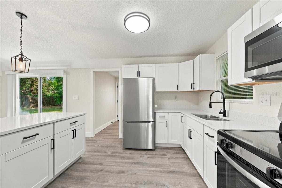 Single Family Residence at 240 WESTWOOD AVE, WINTER HAVEN, photo 20 of 64