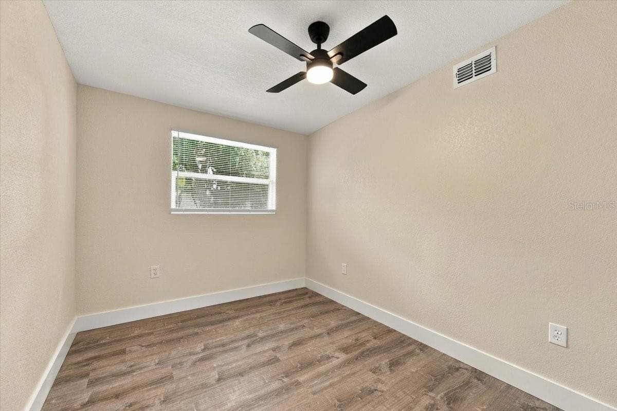 Single Family Residence at 240 WESTWOOD AVE, WINTER HAVEN, photo 25 of 64