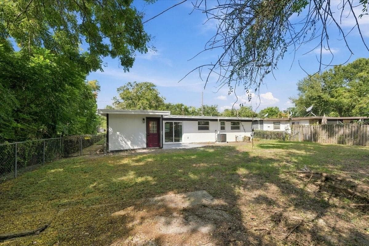 Single Family Residence at 240 WESTWOOD AVE, WINTER HAVEN, photo 47 of 64