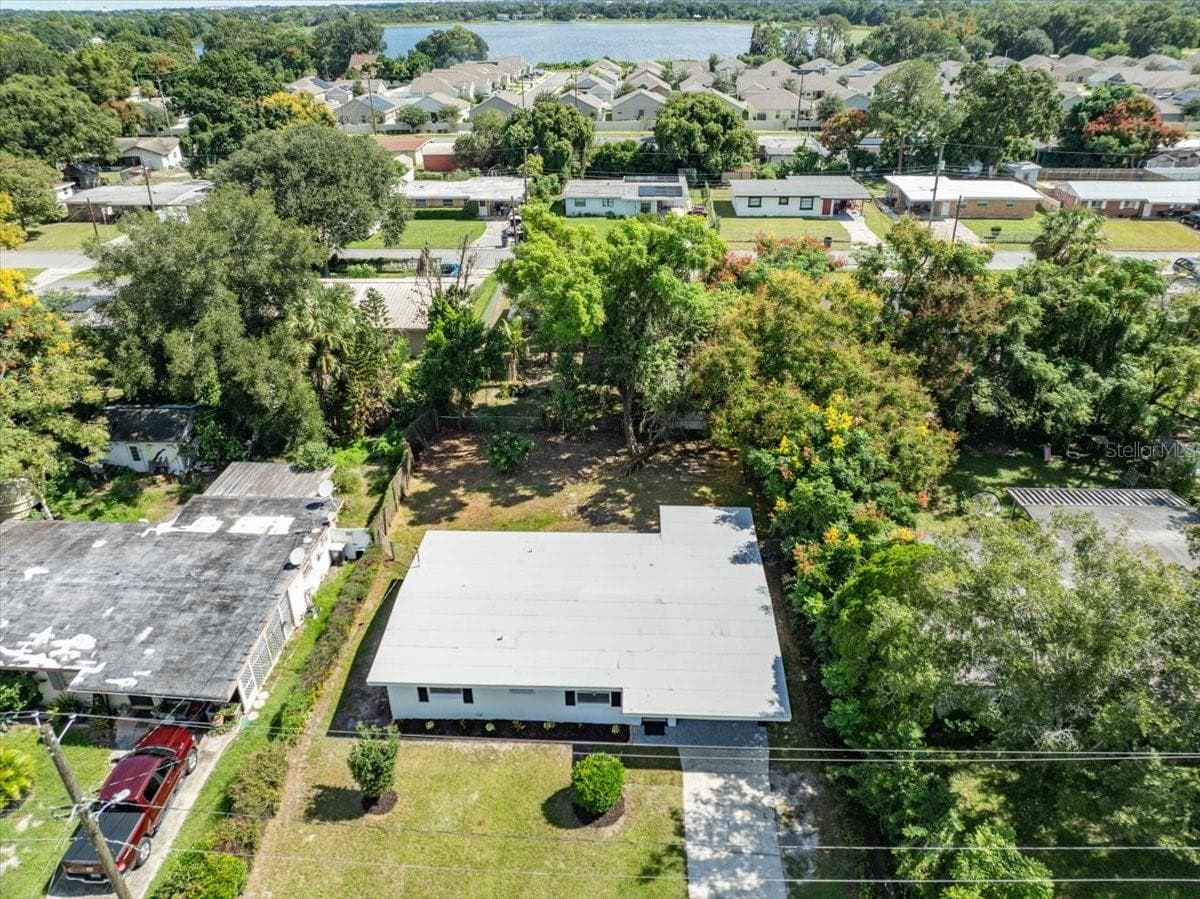 Single Family Residence at 240 WESTWOOD AVE, WINTER HAVEN, photo 54 of 64