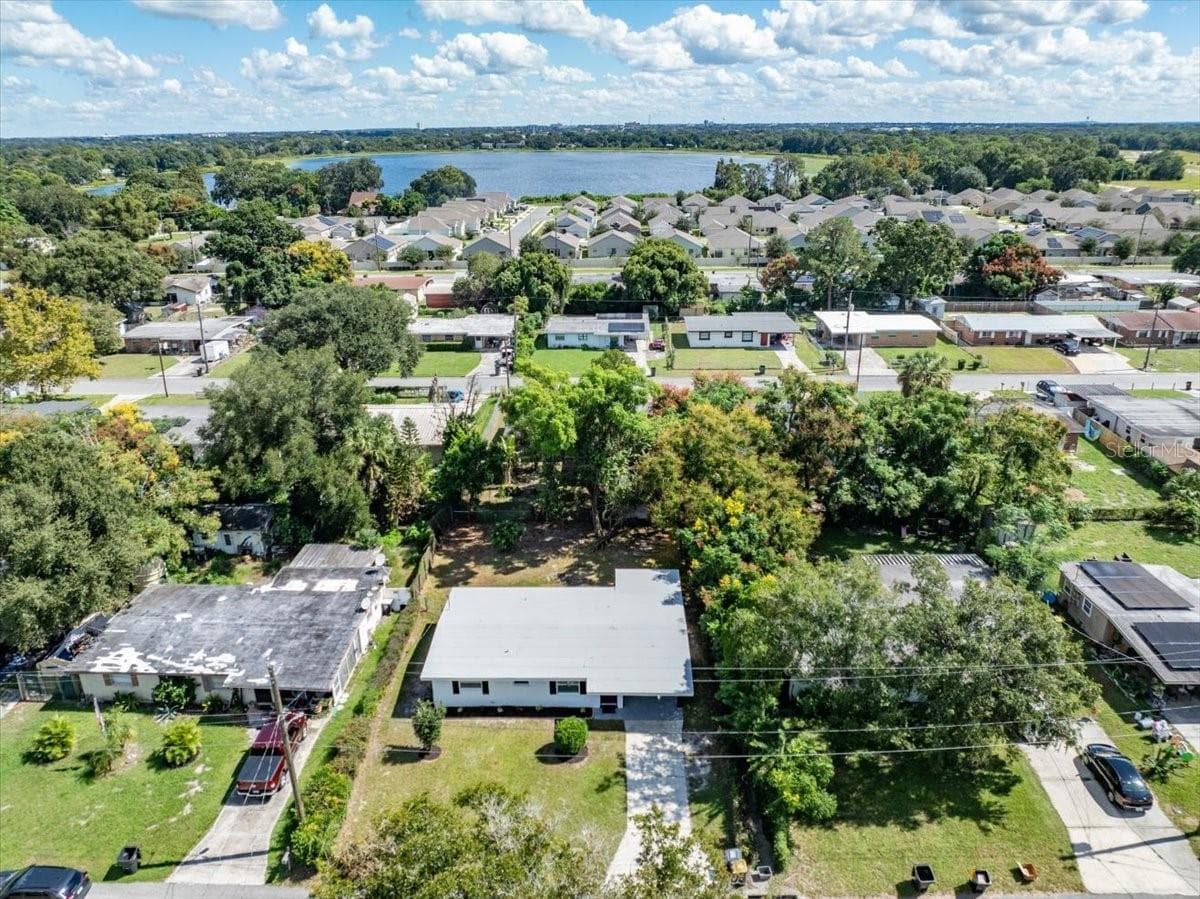 Single Family Residence at 240 WESTWOOD AVE, WINTER HAVEN, photo 55 of 64