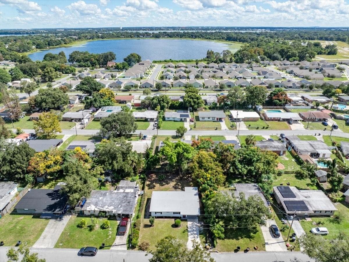 Single Family Residence at 240 WESTWOOD AVE, WINTER HAVEN, photo 62 of 64