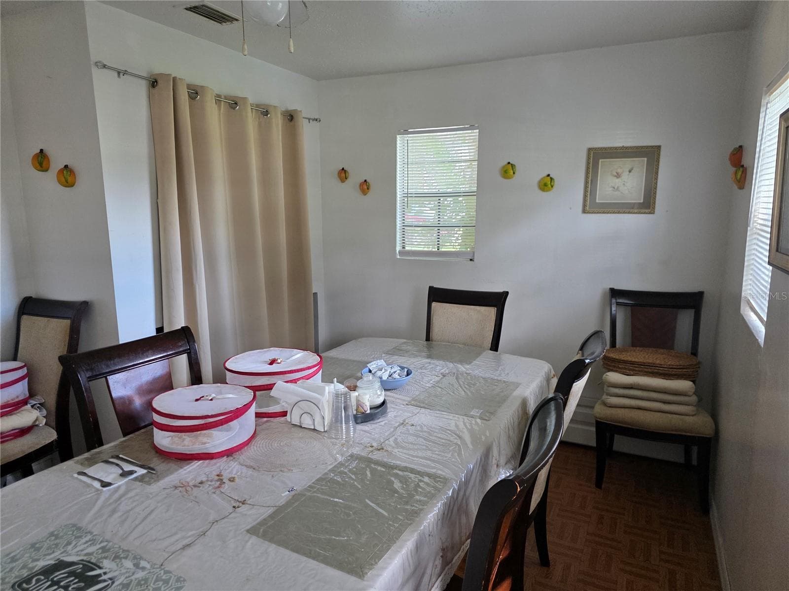 Single Family Residence at 3708 E YUKON ST, TAMPA, photo 3 of 8