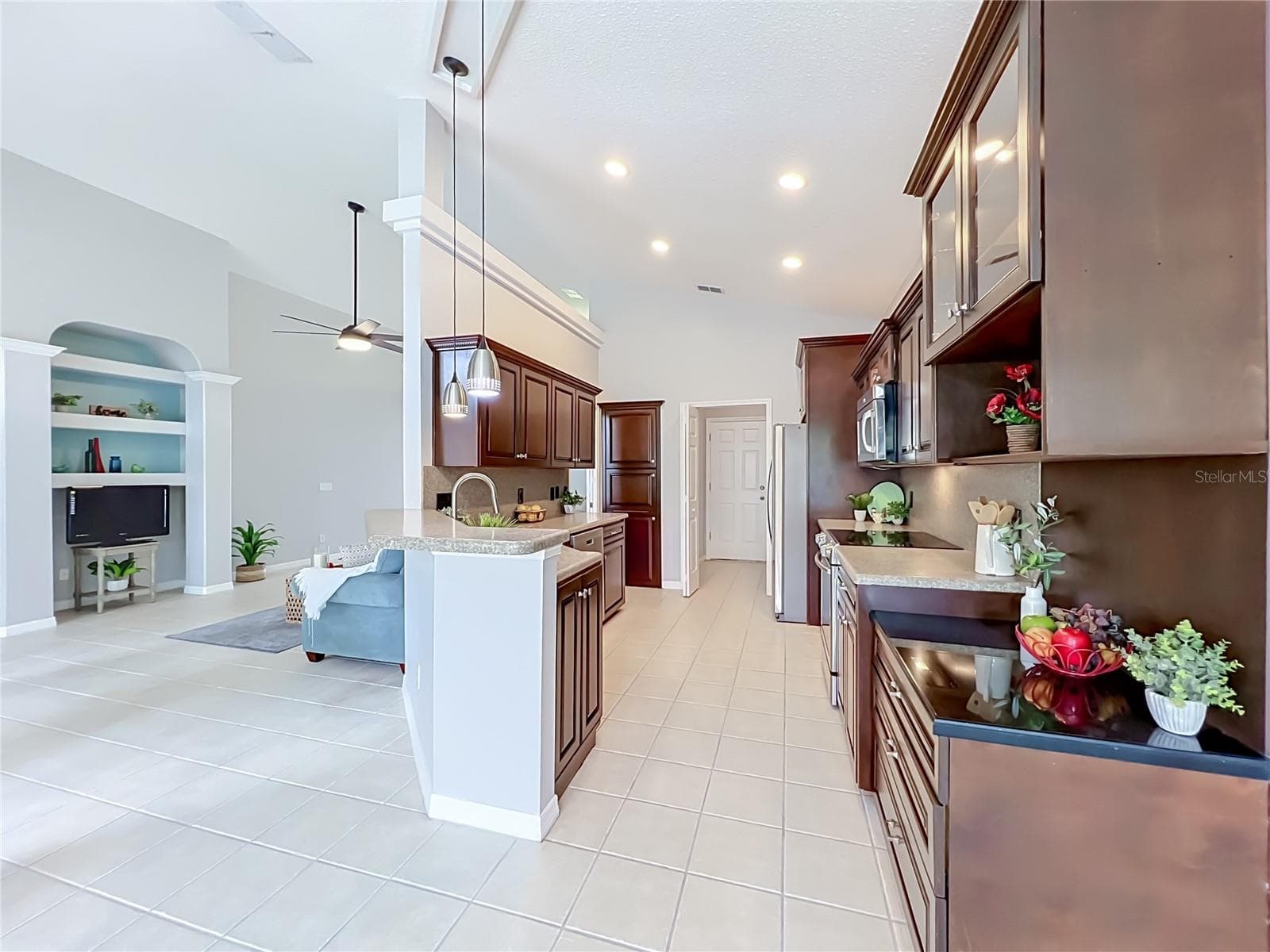 Single Family Residence at 1519 WOODSGLEN DR, WINTER SPRINGS, photo 13 of 49