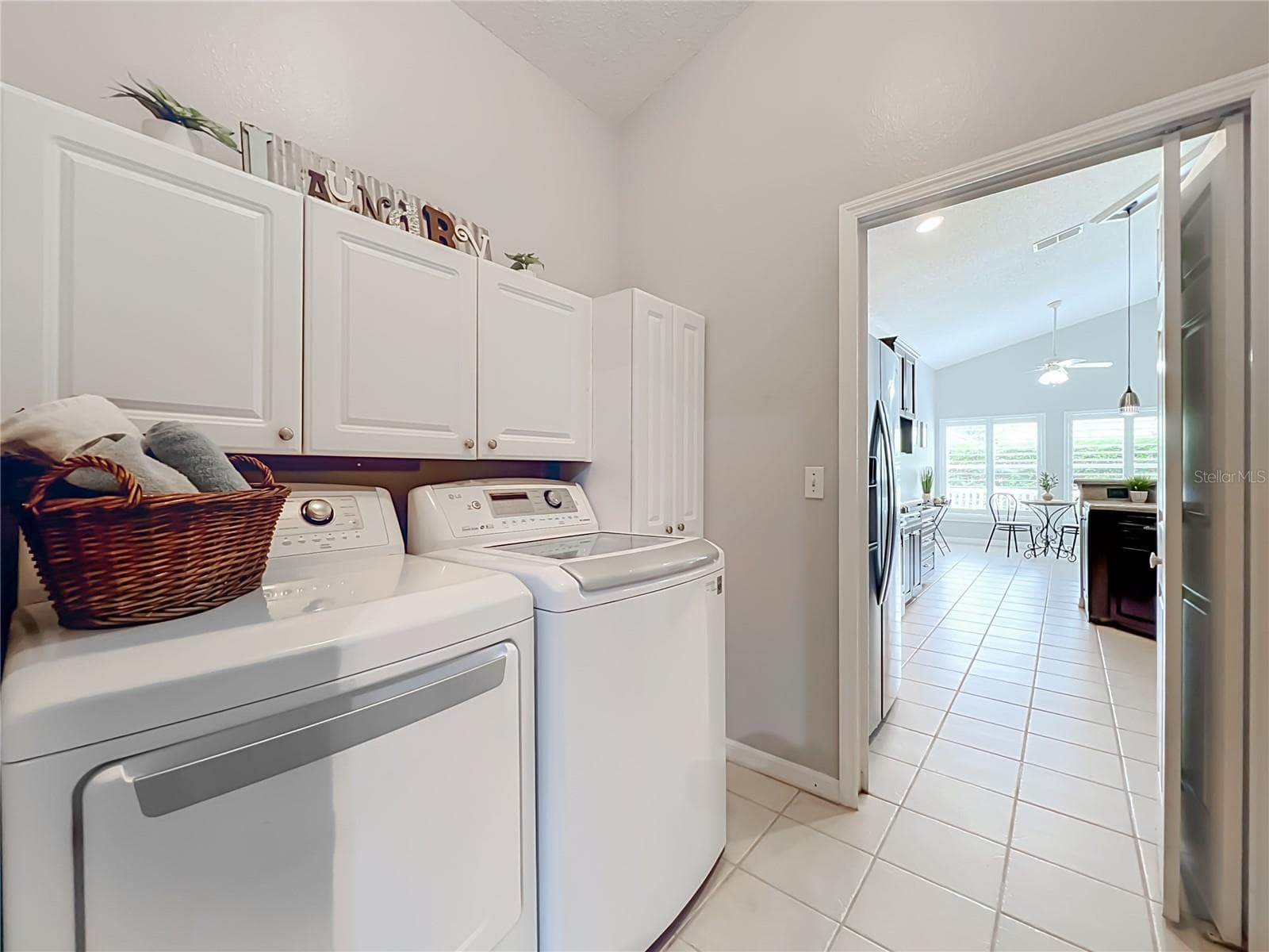 Single Family Residence at 1519 WOODSGLEN DR, WINTER SPRINGS, photo 31 of 49