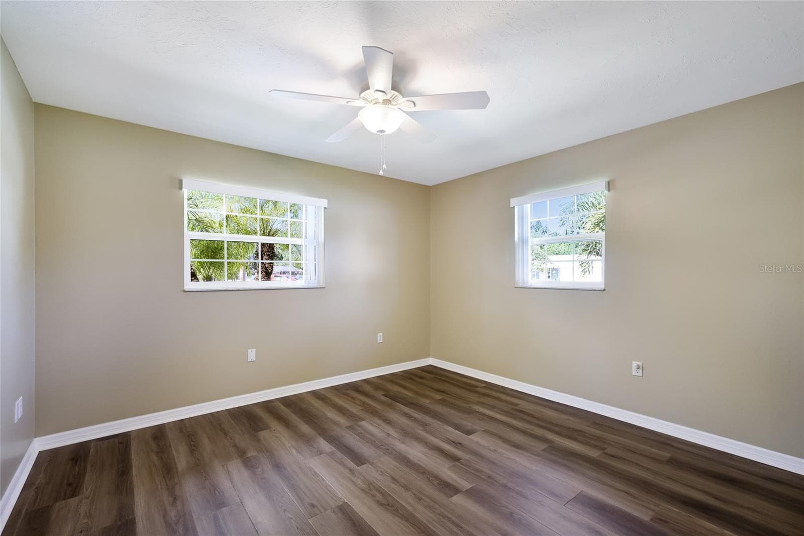 Single Family Residence at GULF GATE, SARASOTA, photo 26 of 41