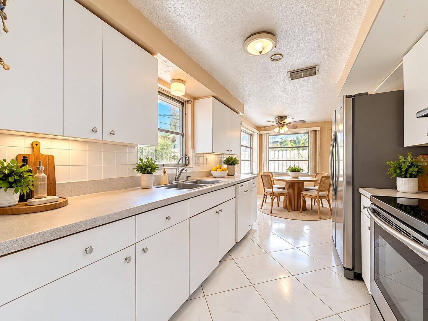 Virtually Staged - 1153 CHANCELLOR DR, HOLIDAY
