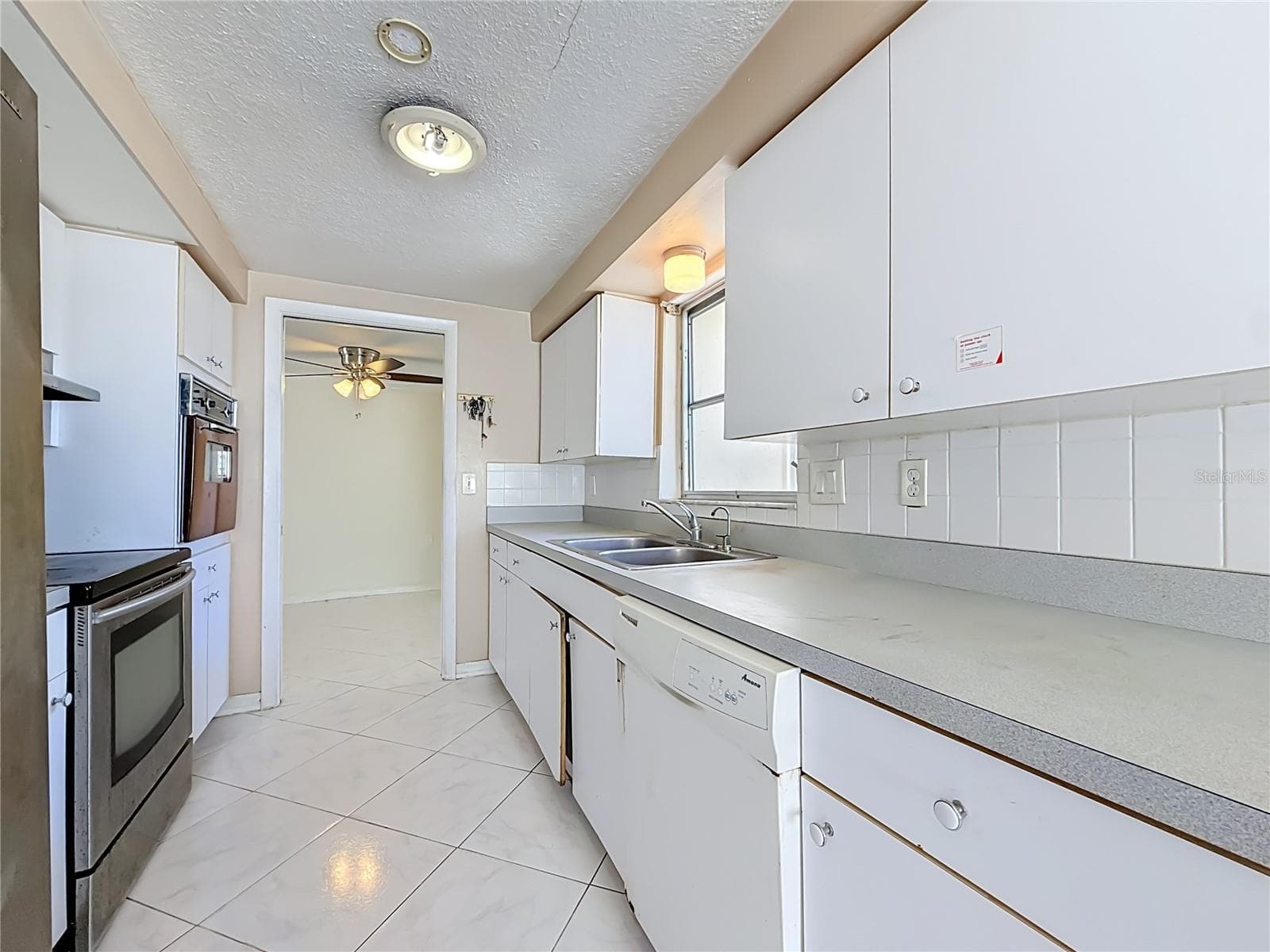 Single Family Residence at 1153 CHANCELLOR DR, HOLIDAY, photo 13 of 80
