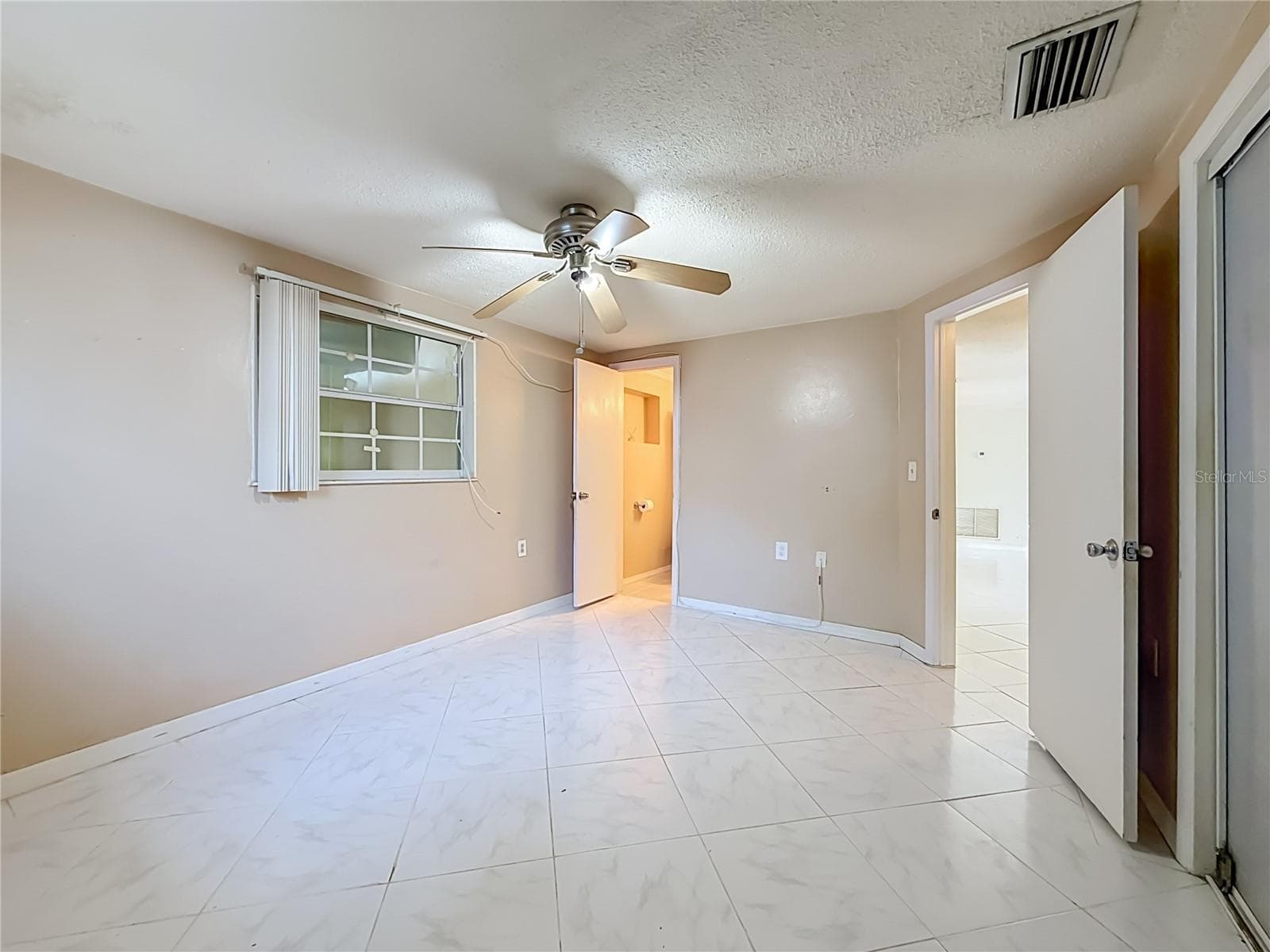 Single Family Residence at 1153 CHANCELLOR DR, HOLIDAY, photo 37 of 80