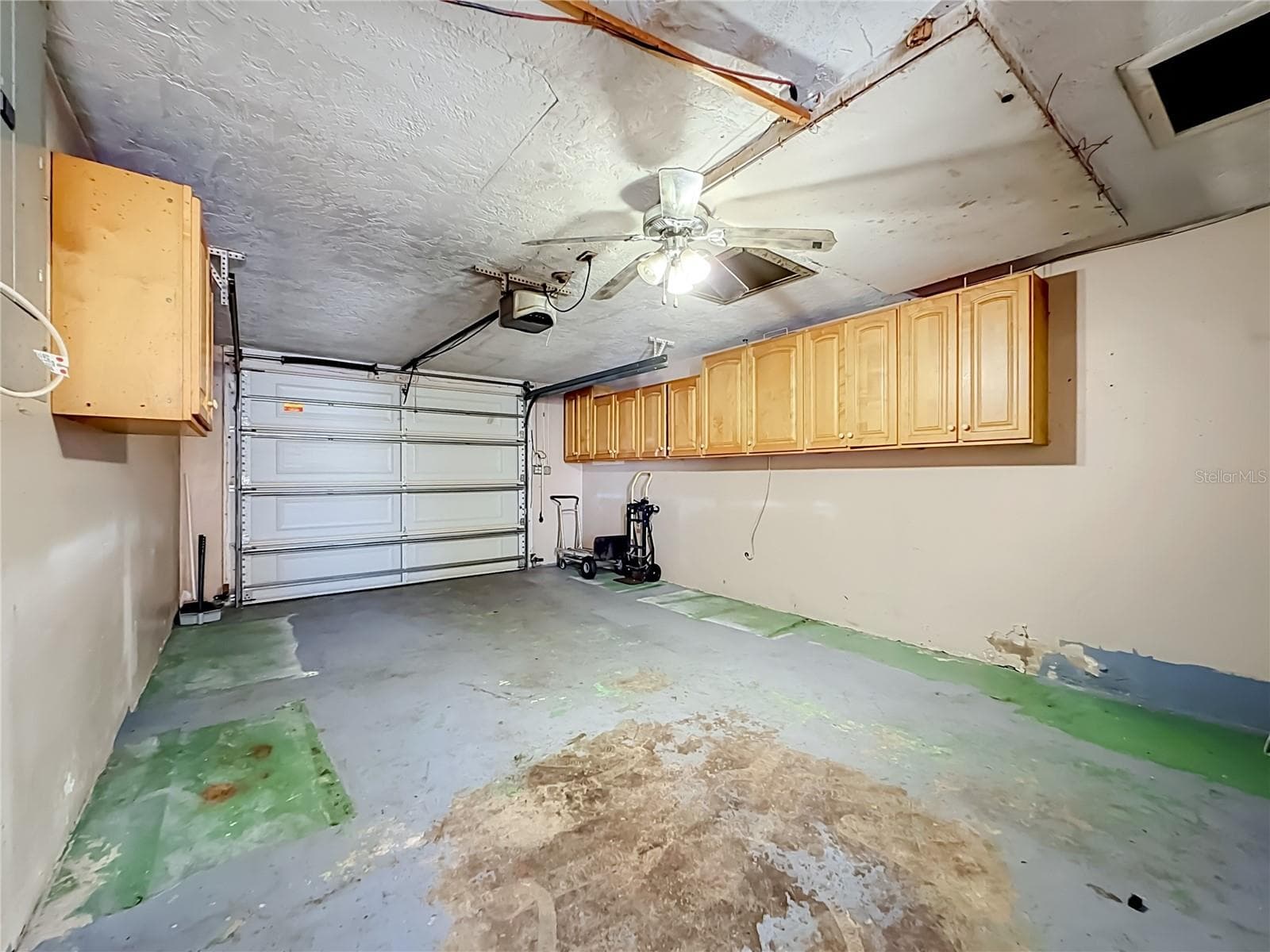 Single Family Residence at 1153 CHANCELLOR DR, HOLIDAY, photo 45 of 80