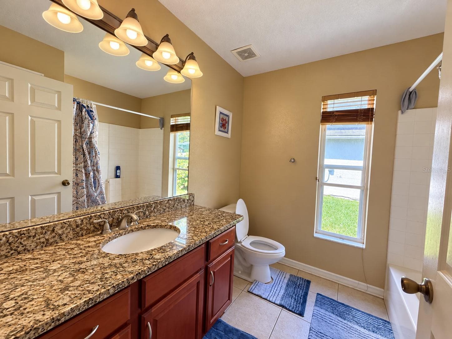 Guest bath - 4135 CORALBROOKE GRV, ORLANDO