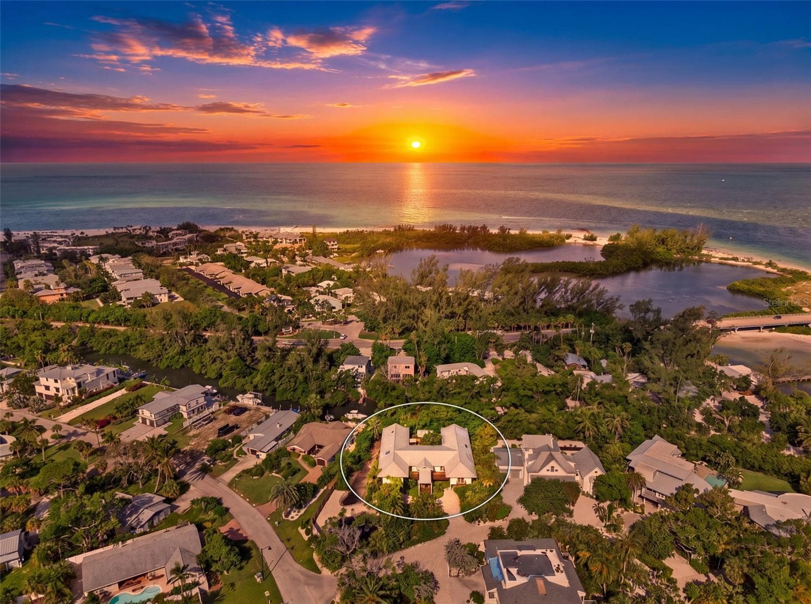 Single Family Residence at 677 LANDS END DR, LONGBOAT KEY, photo 6 of 39