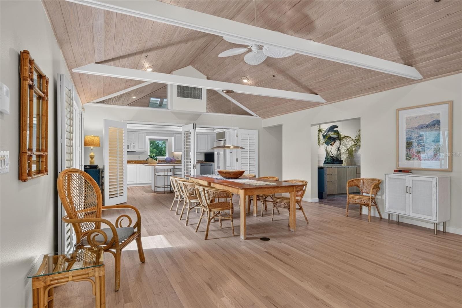 Single Family Residence at 677 LANDS END DR, LONGBOAT KEY, photo 9 of 39