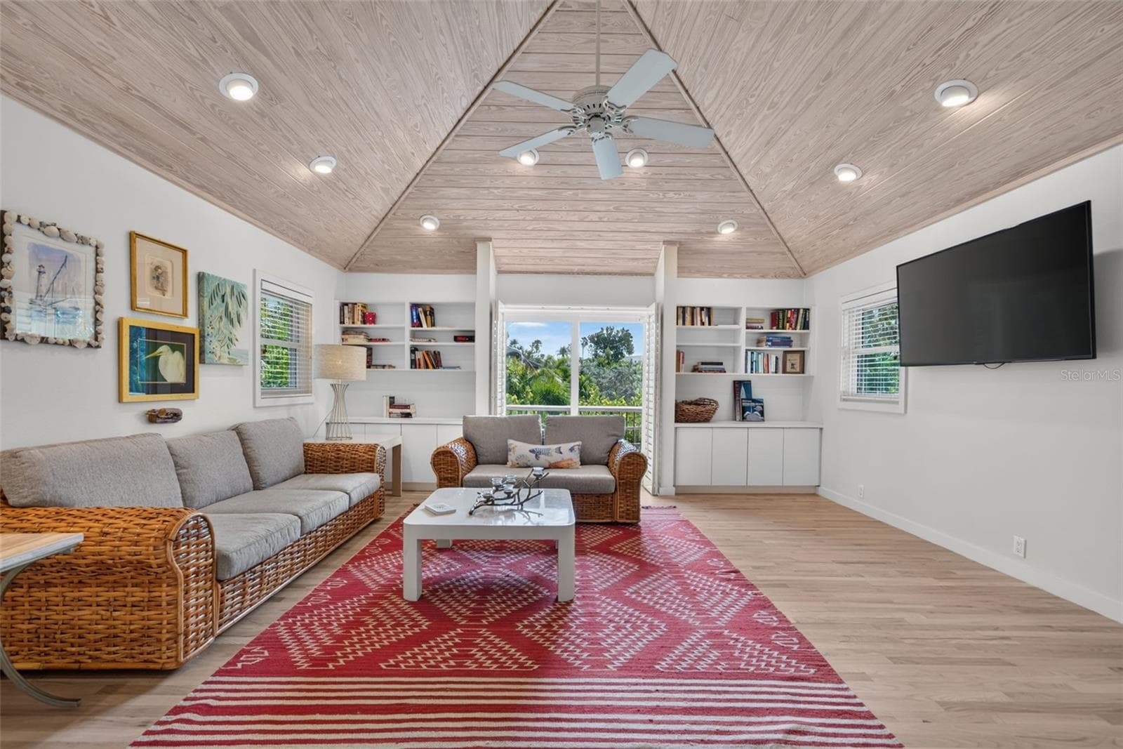 Single Family Residence at 677 LANDS END DR, LONGBOAT KEY, photo 16 of 39