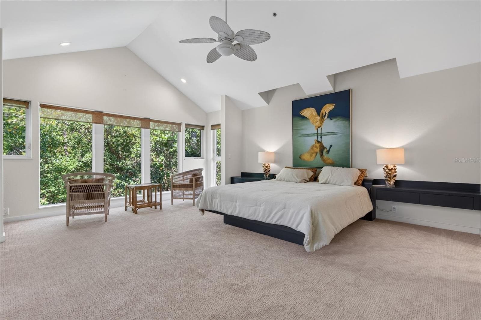 Single Family Residence at 677 LANDS END DR, LONGBOAT KEY, photo 17 of 39