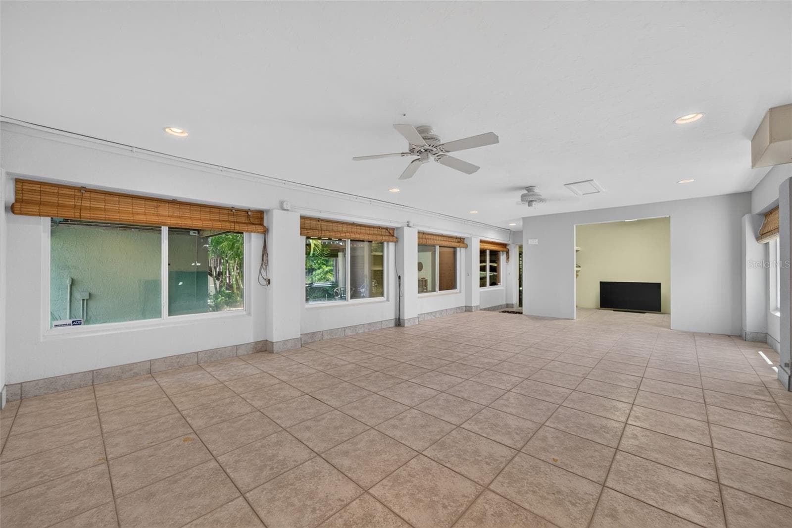 Single Family Residence at 677 LANDS END DR, LONGBOAT KEY, photo 27 of 39