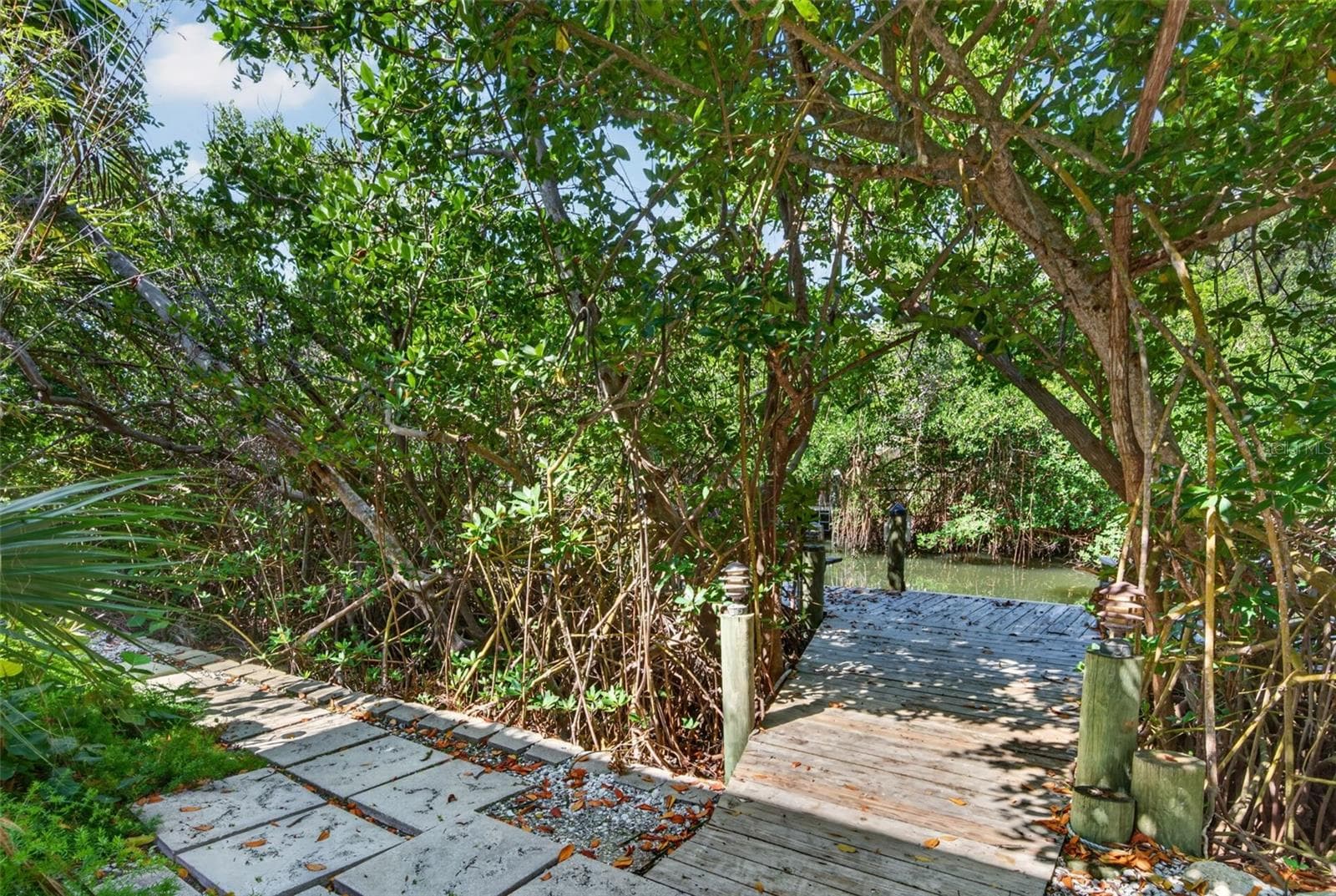 Single Family Residence at 677 LANDS END DR, LONGBOAT KEY, photo 30 of 39