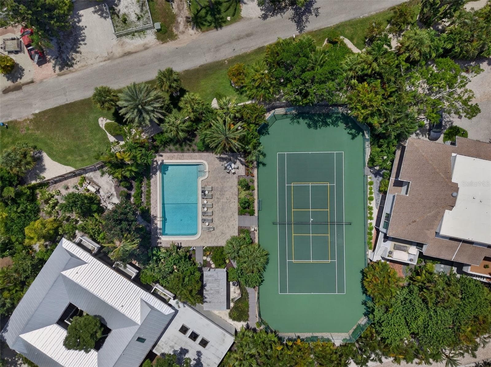 Single Family Residence at 677 LANDS END DR, LONGBOAT KEY, photo 32 of 39