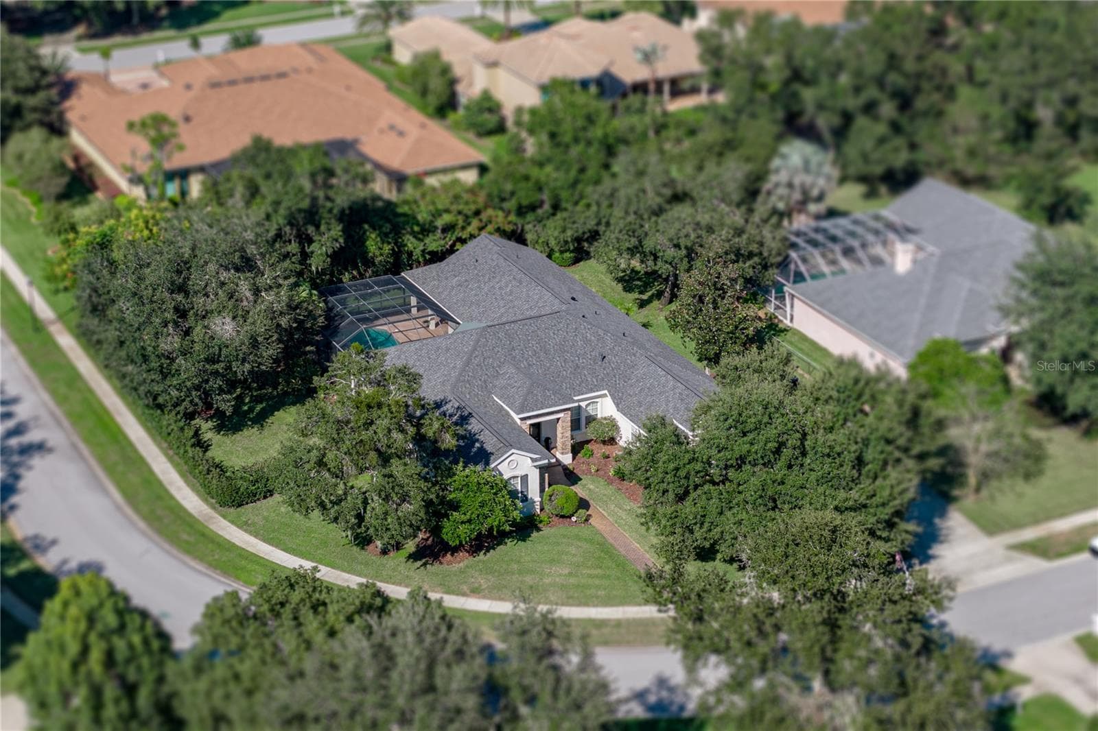 Single Family Residence at 6010 KESTREL POINT AVE, LITHIA, photo 4 of 84