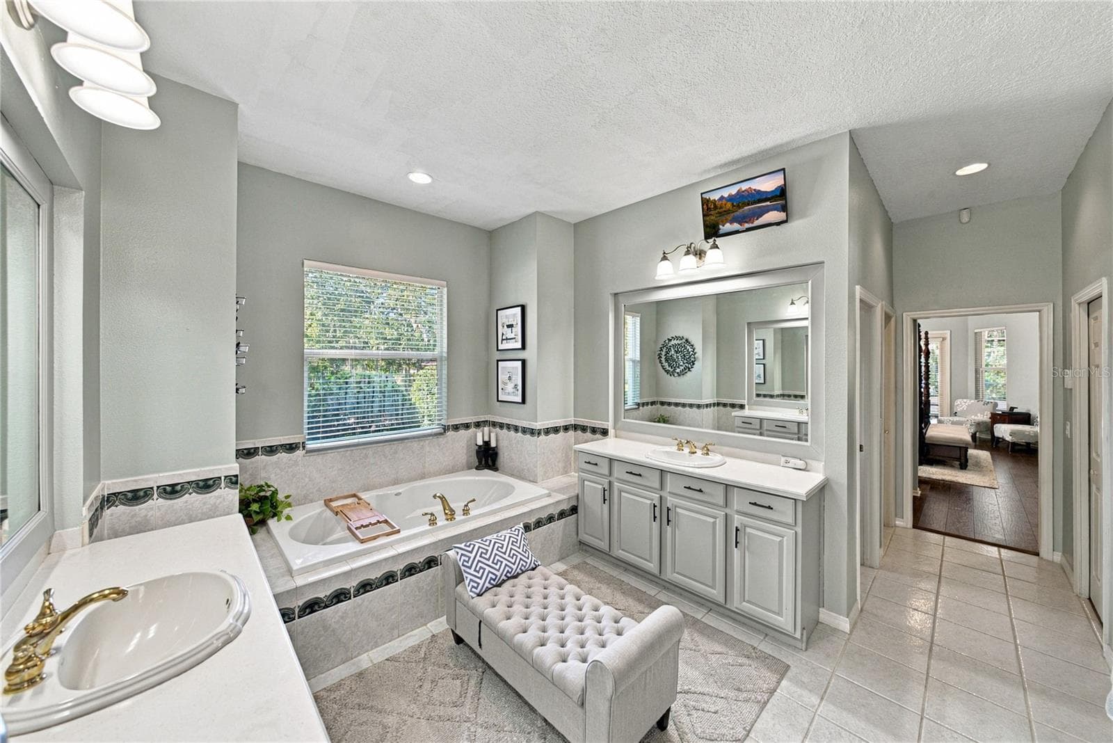 Single Family Residence at 6010 KESTREL POINT AVE, LITHIA, photo 54 of 84