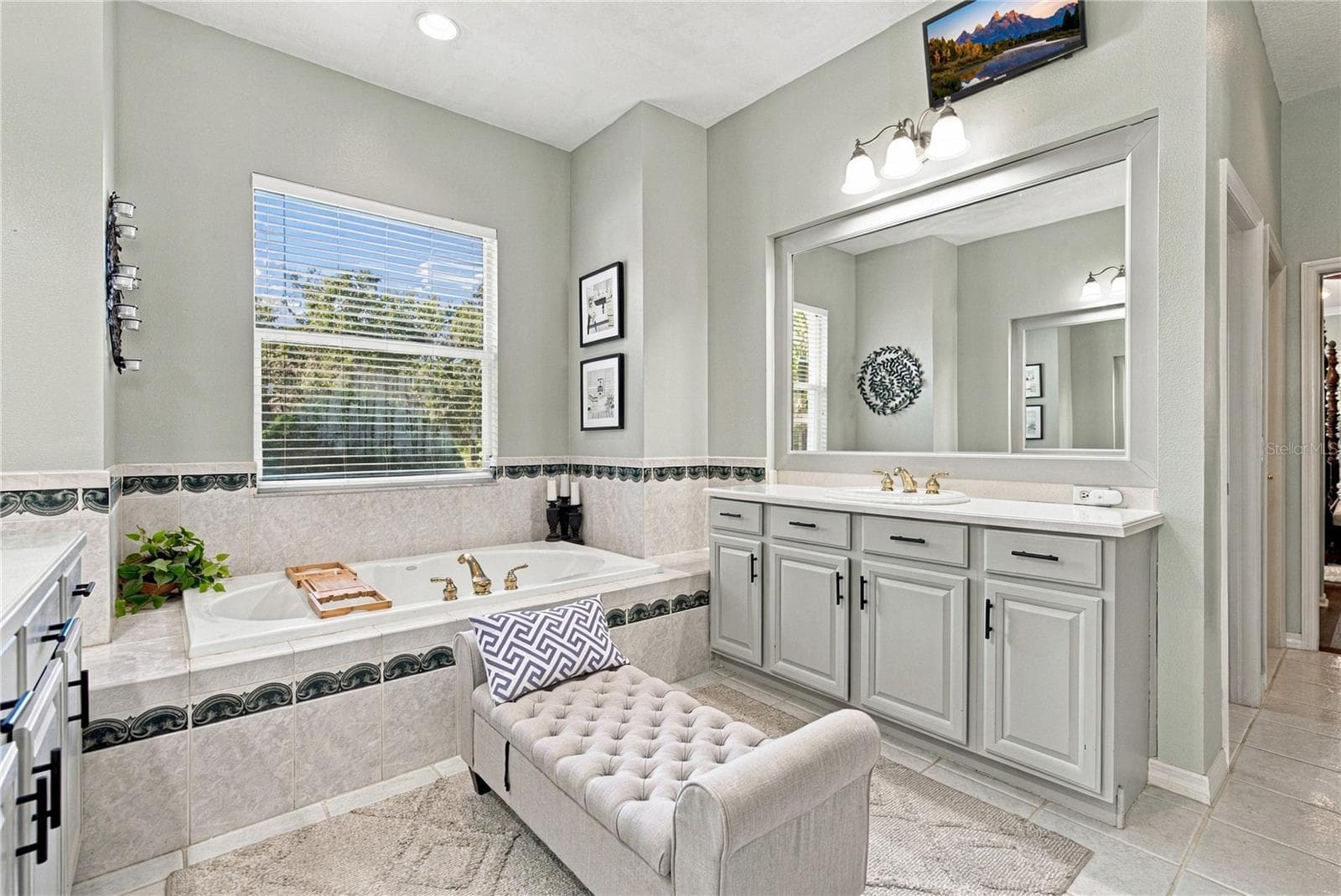 Single Family Residence at 6010 KESTREL POINT AVE, LITHIA, photo 55 of 84