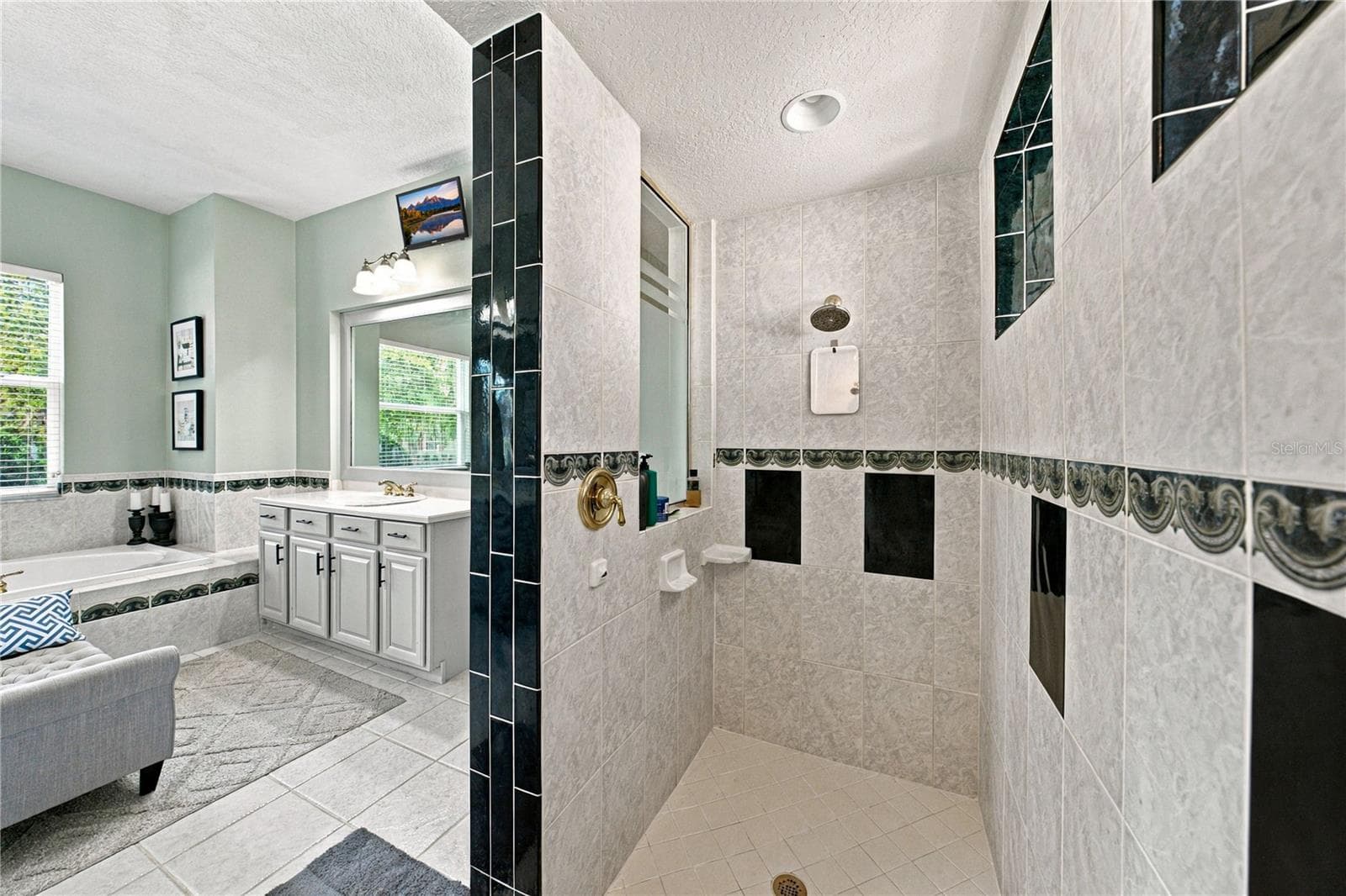 Single Family Residence at 6010 KESTREL POINT AVE, LITHIA, photo 57 of 84