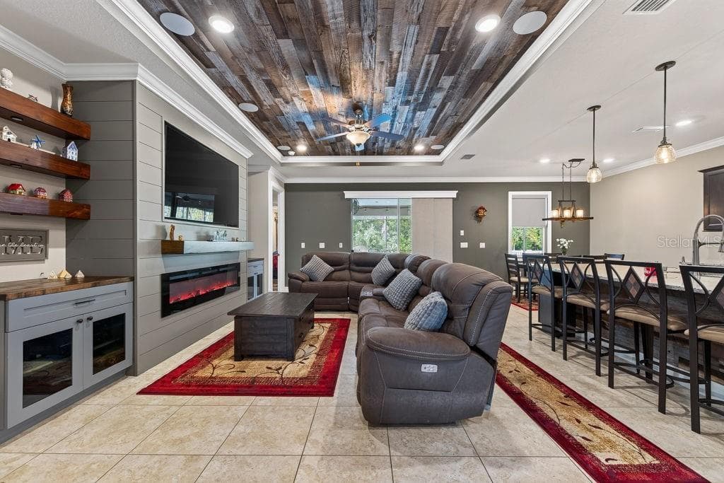 Single Family Residence at 18431 CORTES CREEK BLVD, SPRING HILL, photo 5 of 49