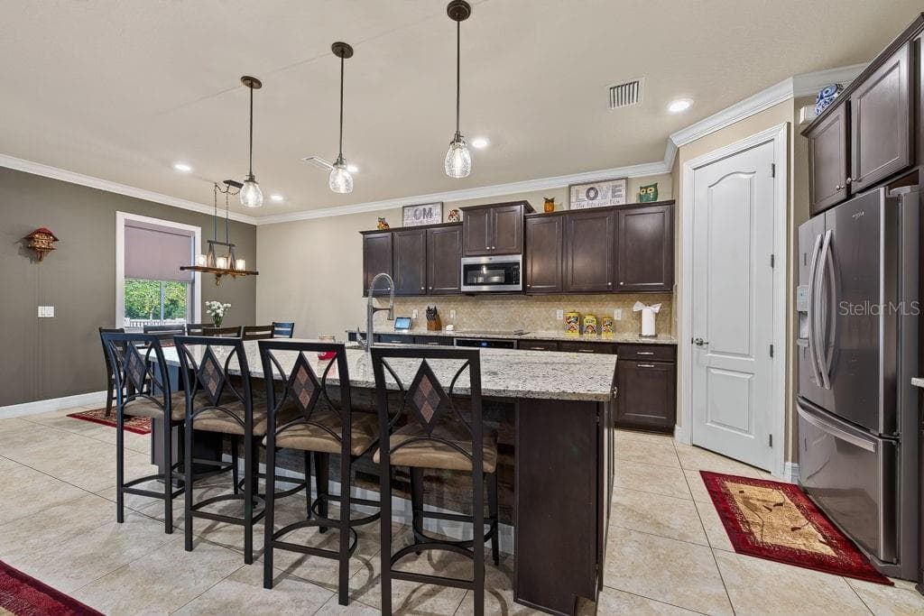 Single Family Residence at 18431 CORTES CREEK BLVD, SPRING HILL, photo 11 of 49