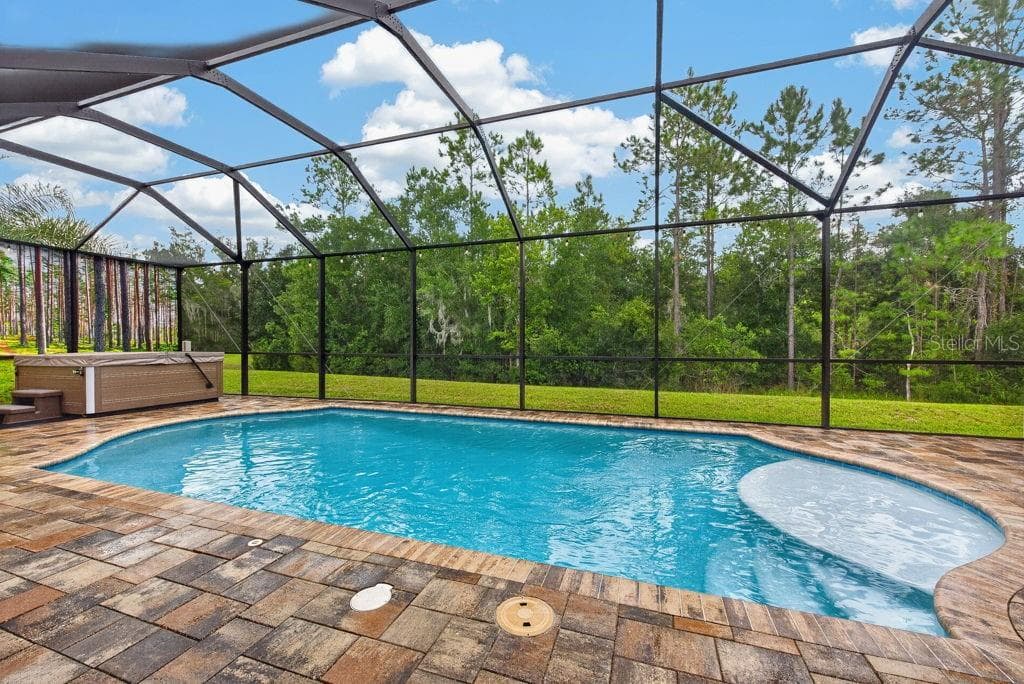 Single Family Residence at 18431 CORTES CREEK BLVD, SPRING HILL, photo 41 of 49