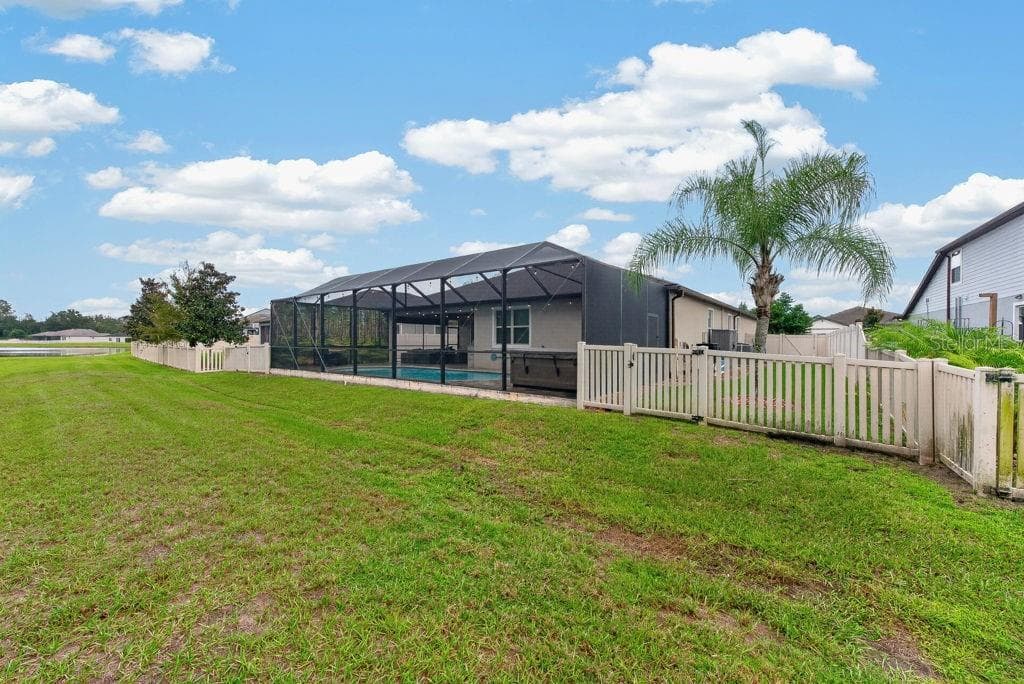 Single Family Residence at 18431 CORTES CREEK BLVD, SPRING HILL, photo 48 of 49