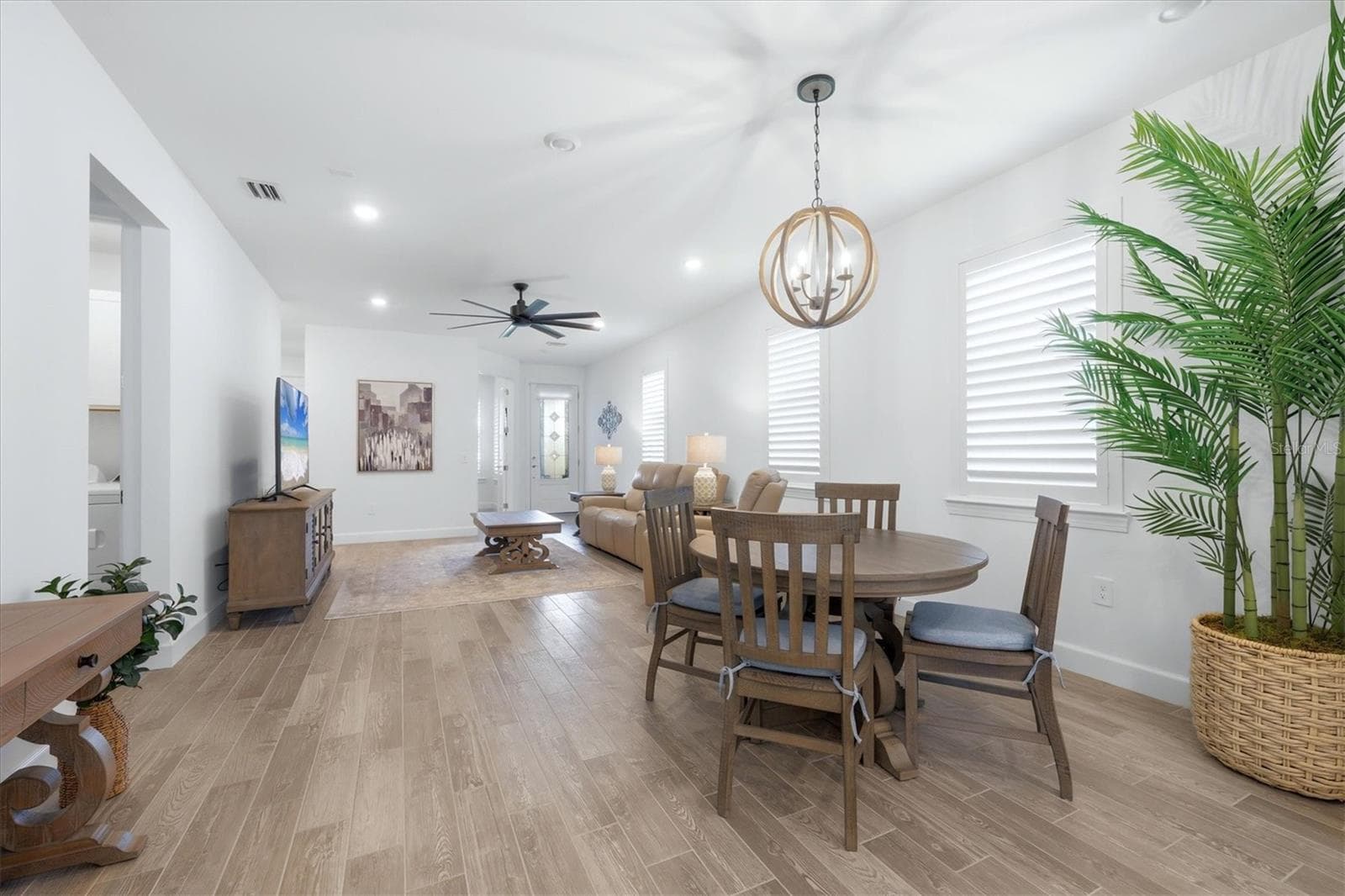 Single Family Residence at 6247 BAYWOOD CT, LAKEWOOD RANCH, photo 10 of 48
