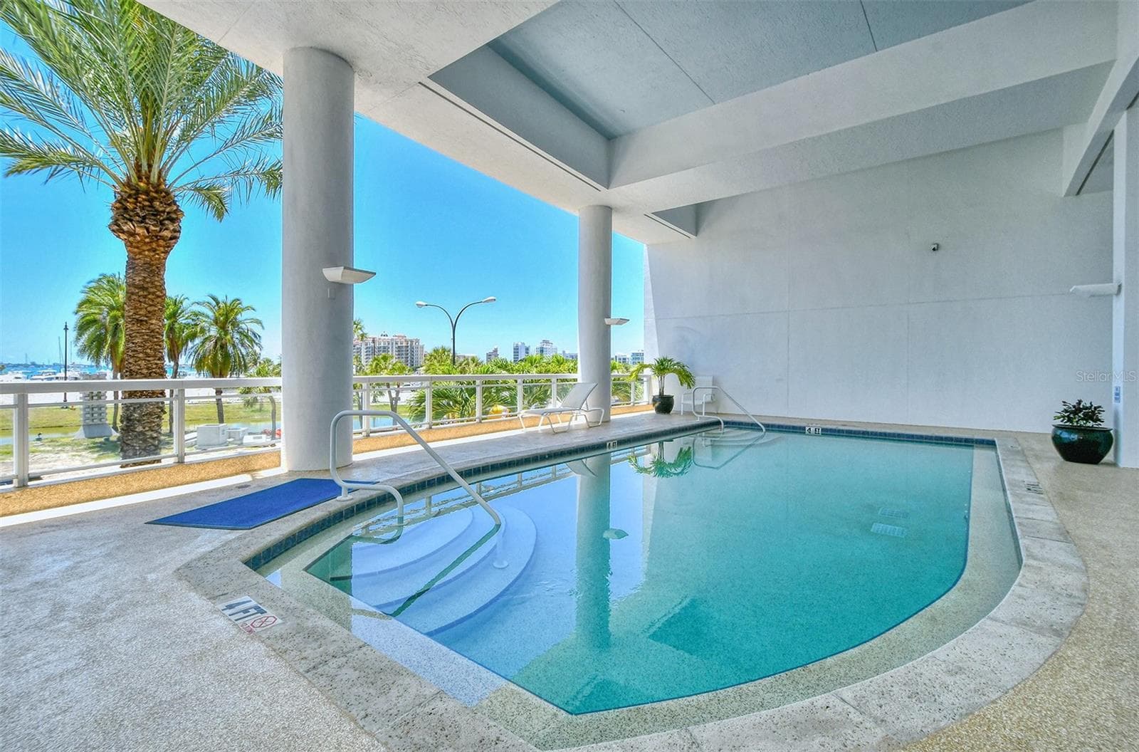 Condominium at 1233 N GULFSTREAM AVE #1404, SARASOTA, photo 30 of 41