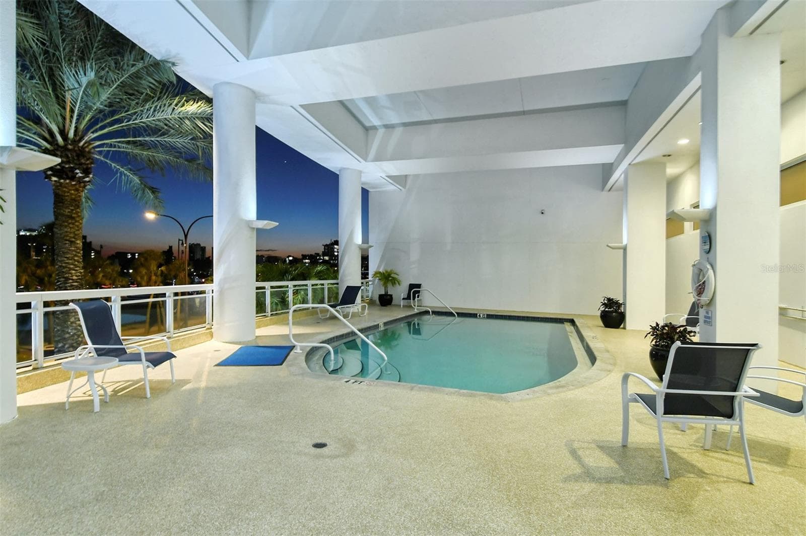 Condominium at 1233 N GULFSTREAM AVE #1404, SARASOTA, photo 31 of 41