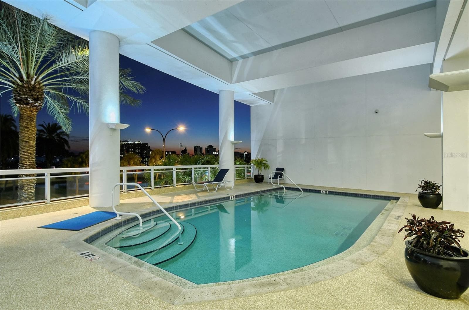 Condominium at 1233 N GULFSTREAM AVE #1404, SARASOTA, photo 32 of 41