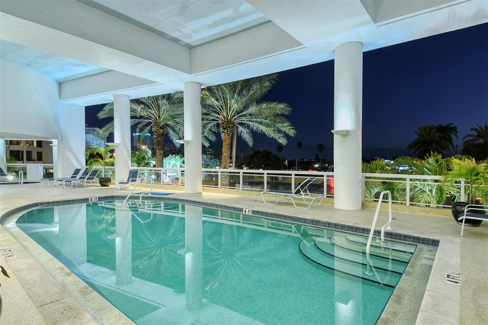 Condominium at 1233 N GULFSTREAM AVE #1404, SARASOTA, photo 33 of 41