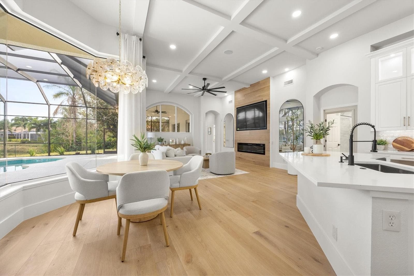 Kitchen Dining and Island - 6922 STANHOPE PL, UNIVERSITY PARK
