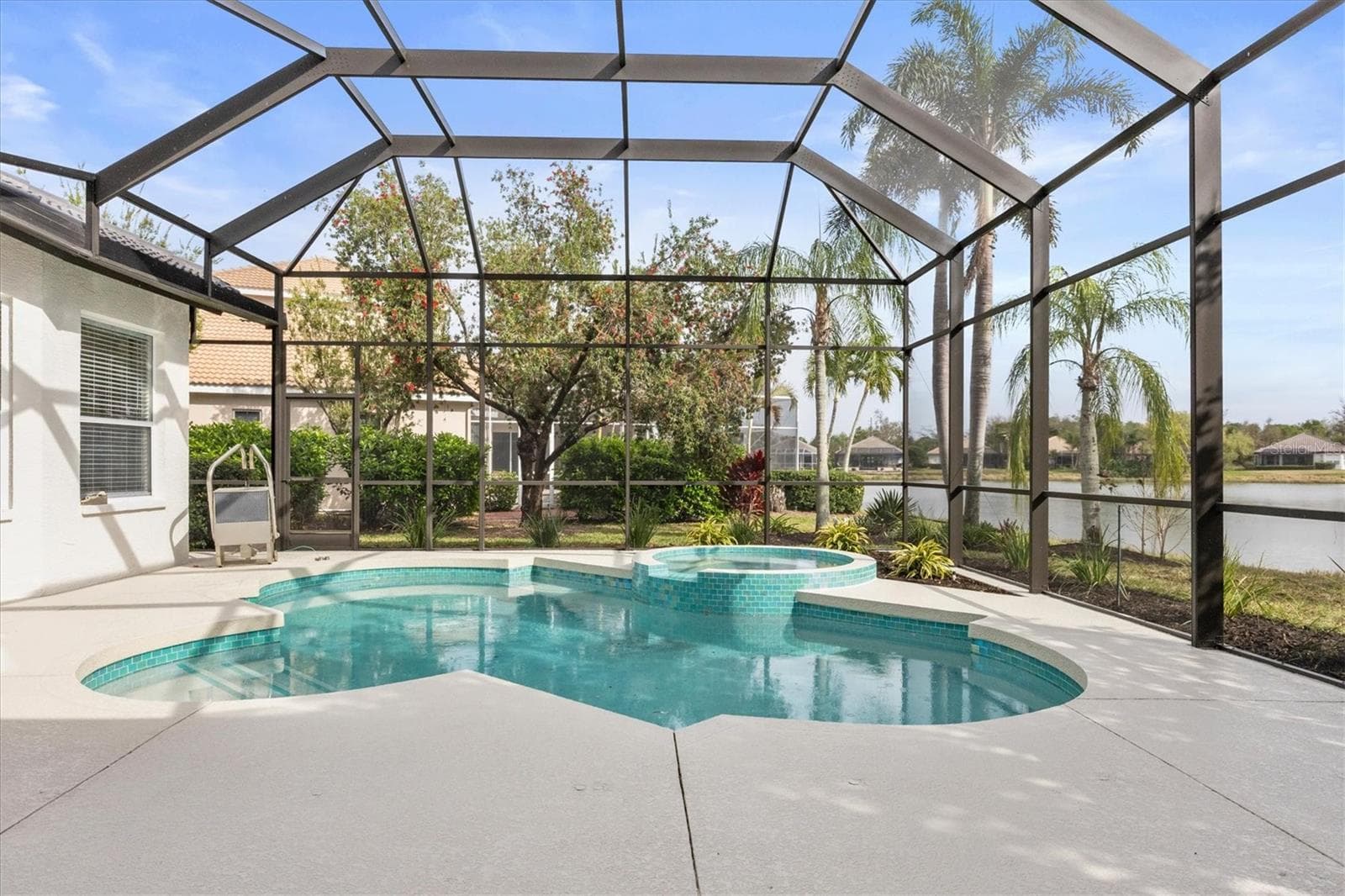 Pool and Spa with Water View - 6922 STANHOPE PL, UNIVERSITY PARK