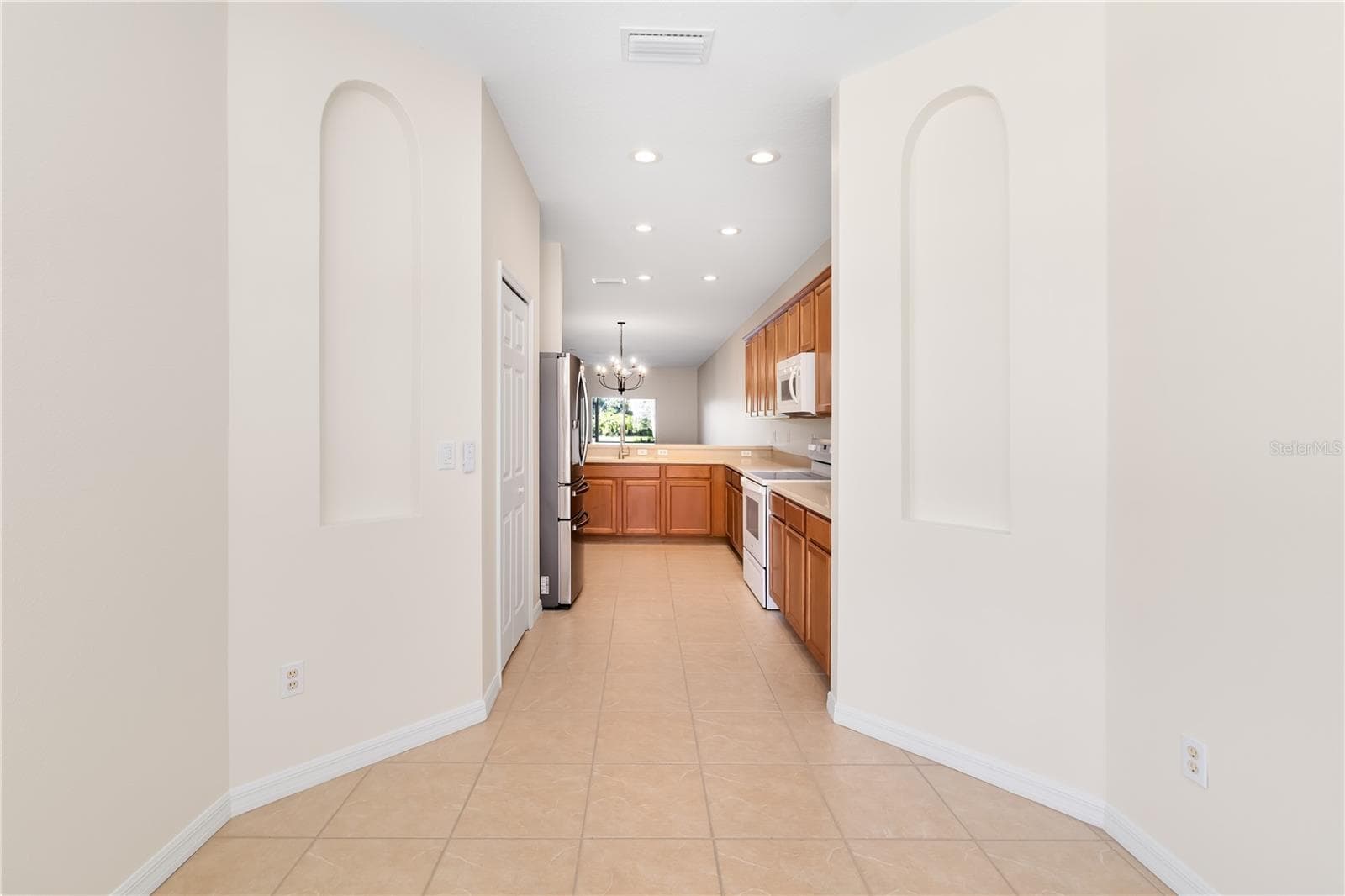 Villa at 4177 LENOX BLVD, VENICE, photo 16 of 66