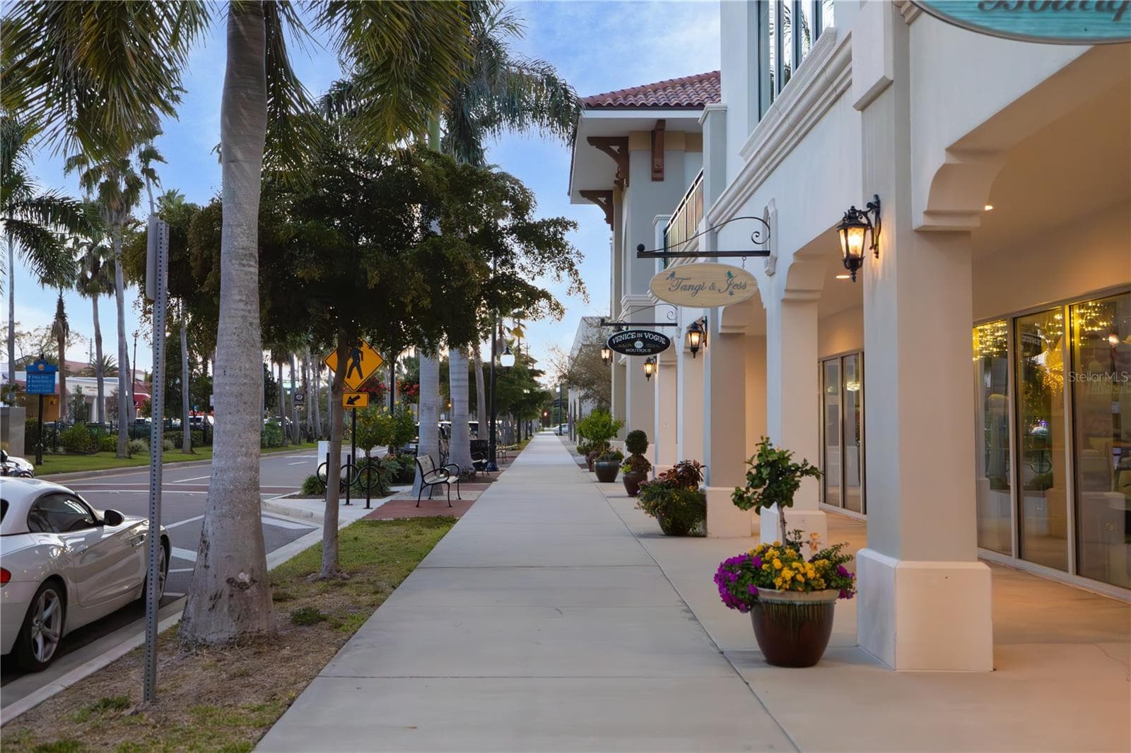 Villa at 4177 LENOX BLVD, VENICE, photo 63 of 66