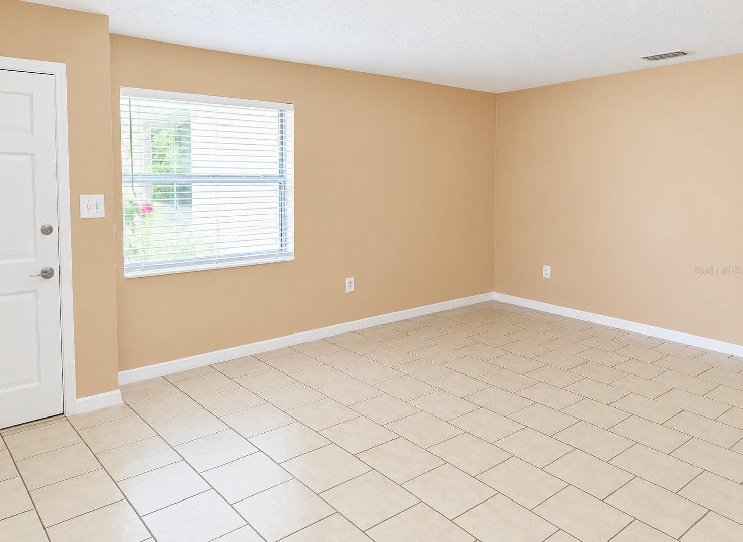 Triplex at 3052 PARK LN, DUNEDIN, photo 12 of 31